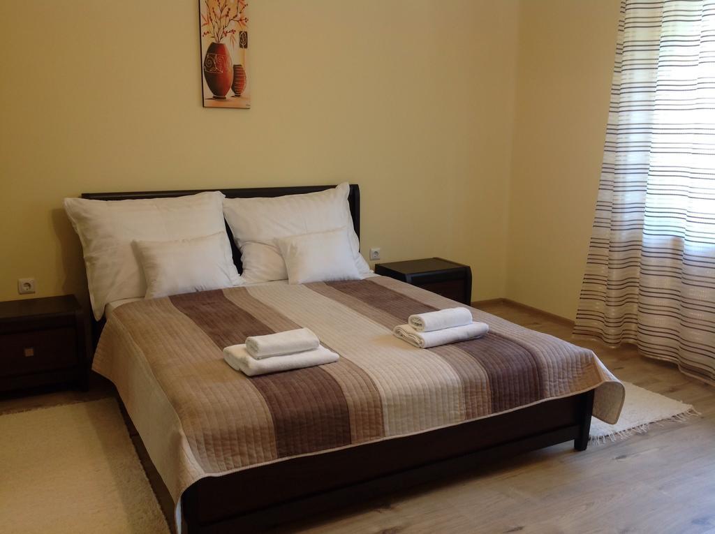 Honved Apartmanhaz Heviz Bilik gambar