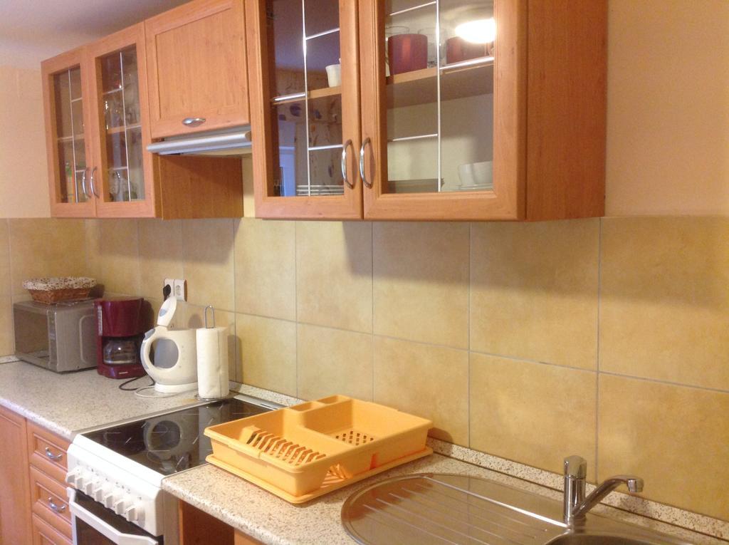 Honved Apartmanhaz Heviz Luaran gambar